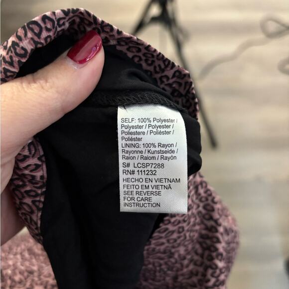 Urban Outfitters Pink Animal Print Button Front Swing Skirt Size Large - Picture 7 of 7